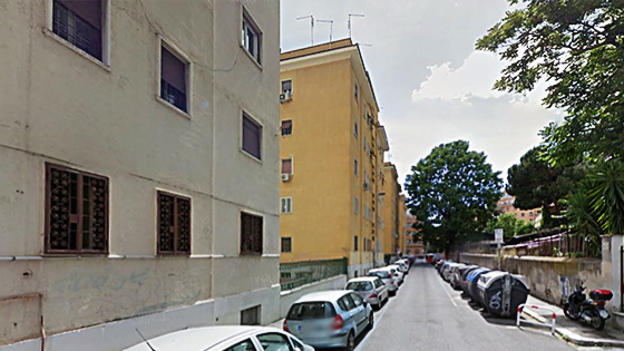 Roma – ex patrimonio pubblico in vendita/<i>historic public housing for sale</i>
